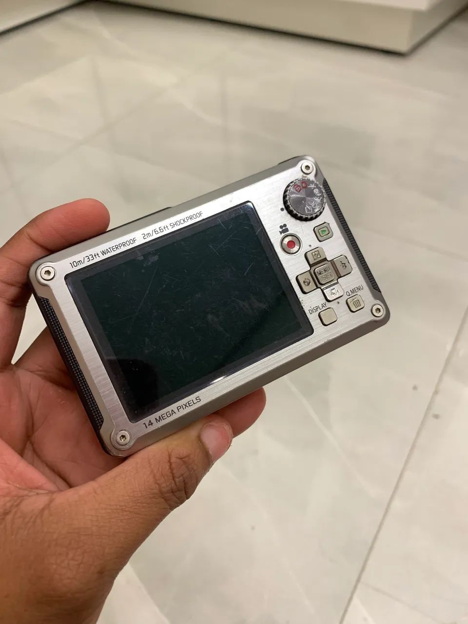 Câmera Digital Panasonic Lumix DMC-TS2 Prata - Compacta - Foto 2