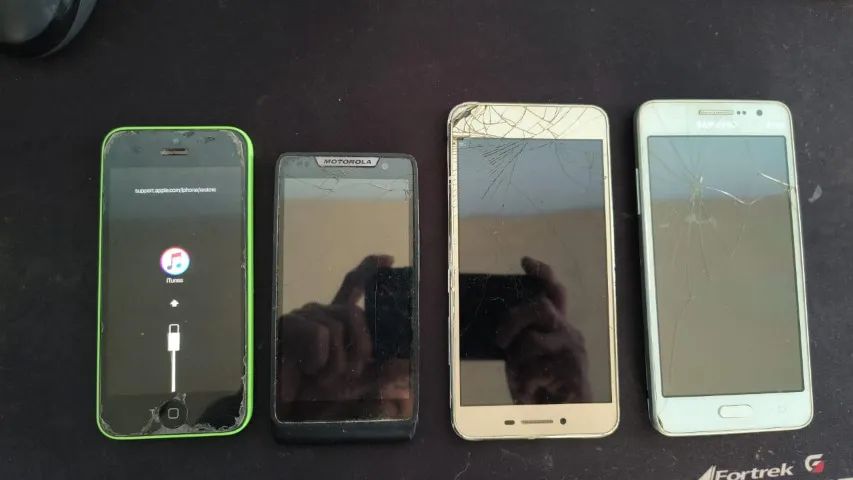 CELULARES C/ DEFEITO ( 4 UNIDADES LEIA ) - Foto 3