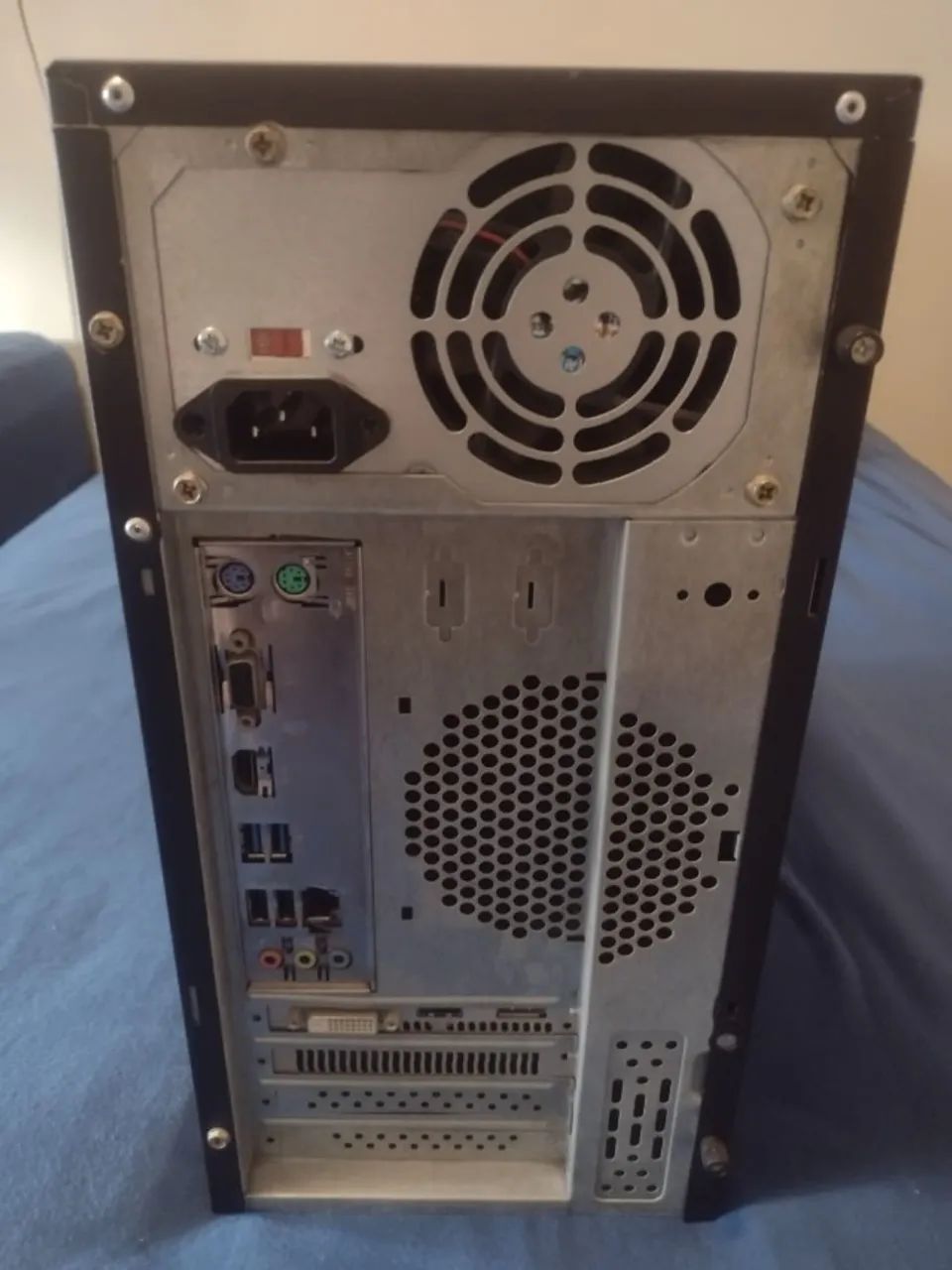 PC Pentium G4560 Rx 550 2Gb 16gb RAM SSD 120Gb - Foto 4