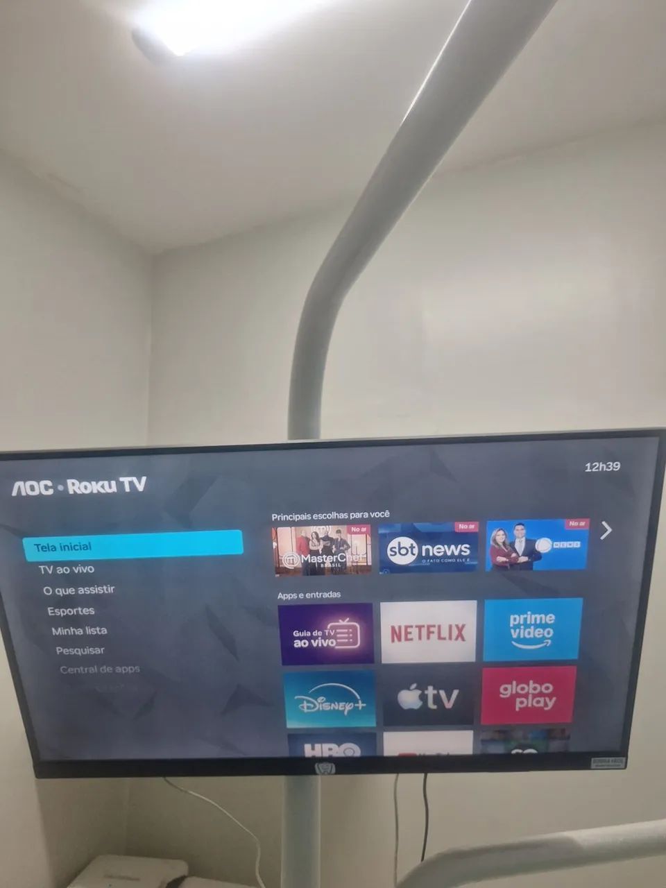 Smart tv aoc roku 32" excelente