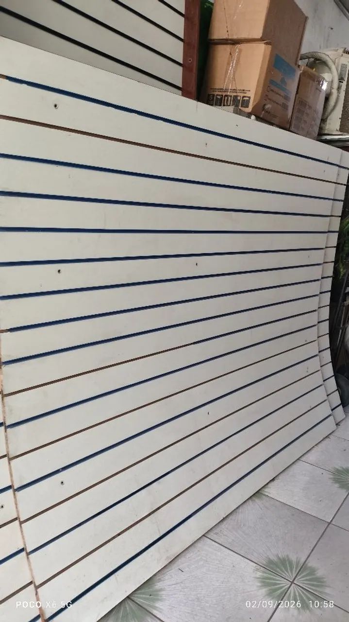 Vende-se dois painéis de pendurar produto  - Foto 2