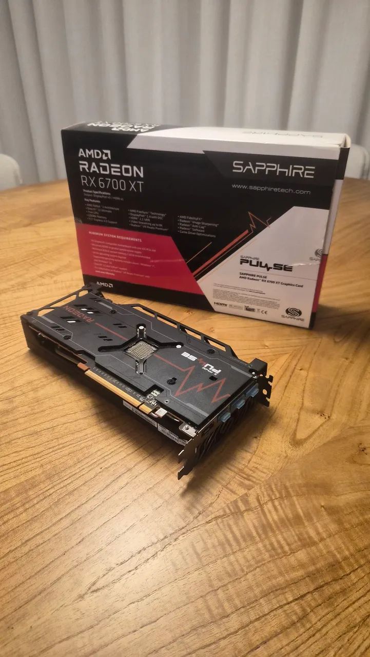 Placa de Vídeo Sapphire Pulse RX 6700 XT 12GB - Na Caixa (Estado de Nova) - Foto 2
