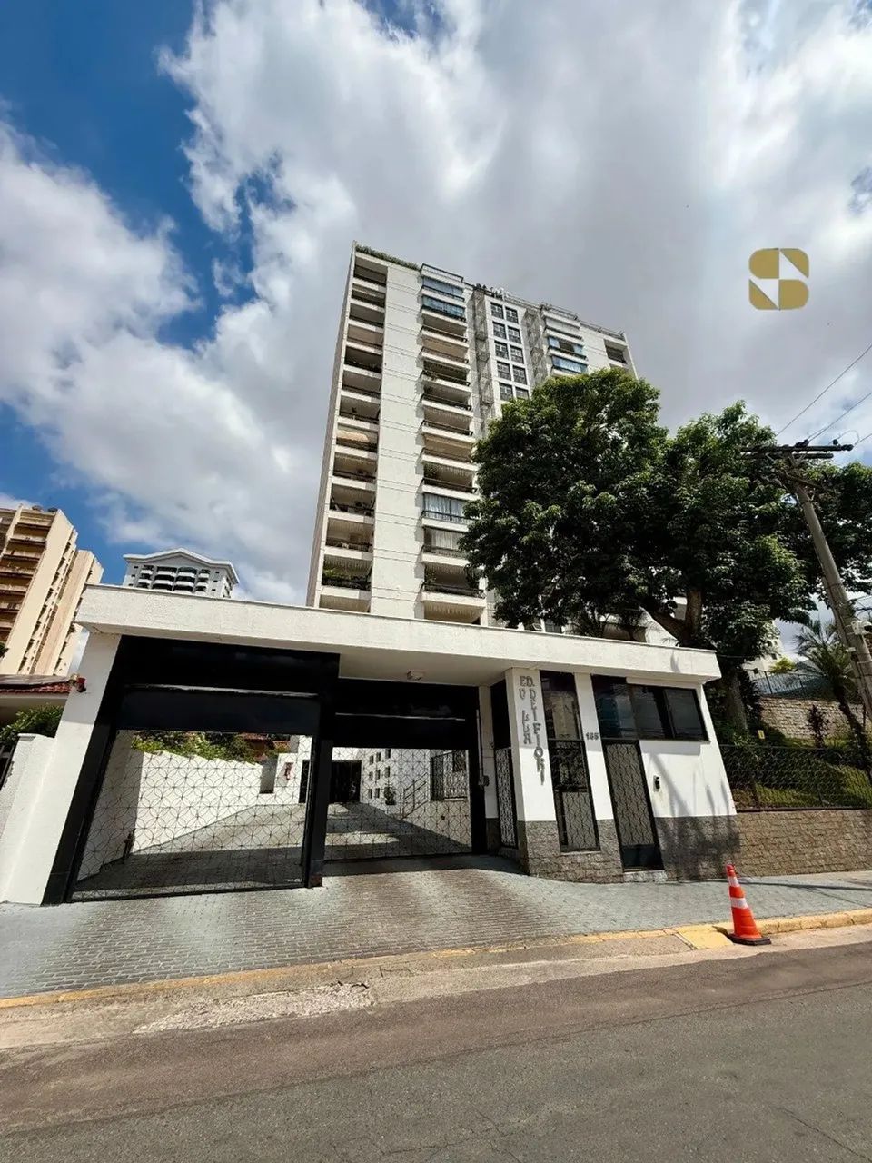 Apartamento no Edifício Vila Dei Fiori, Cuiabá-MT