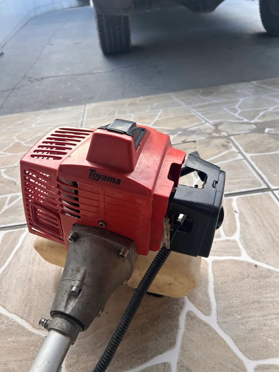 Roçadeira toyama 63cc
