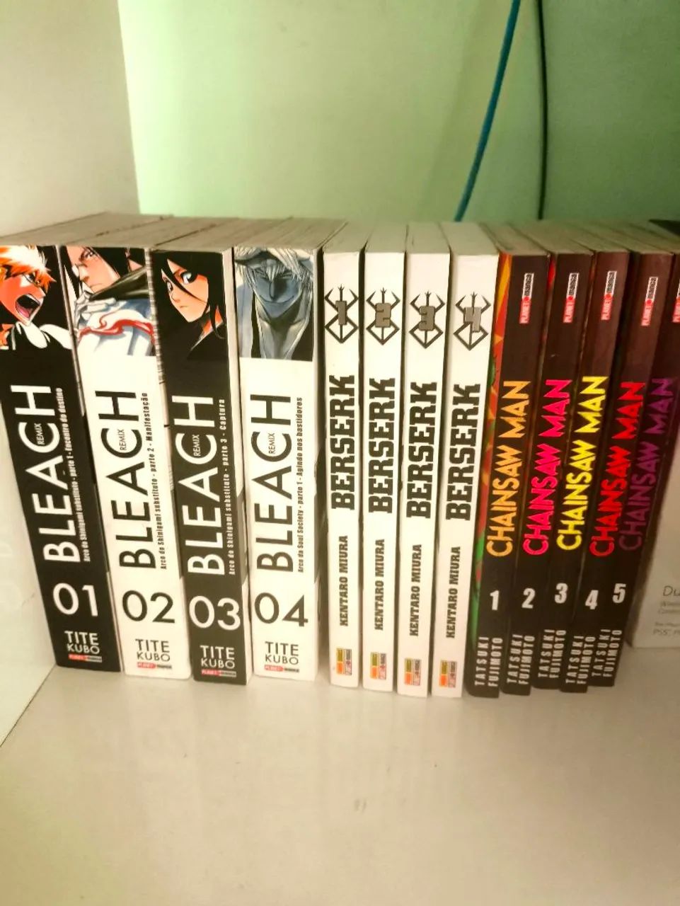 Mangás ótimo estado 