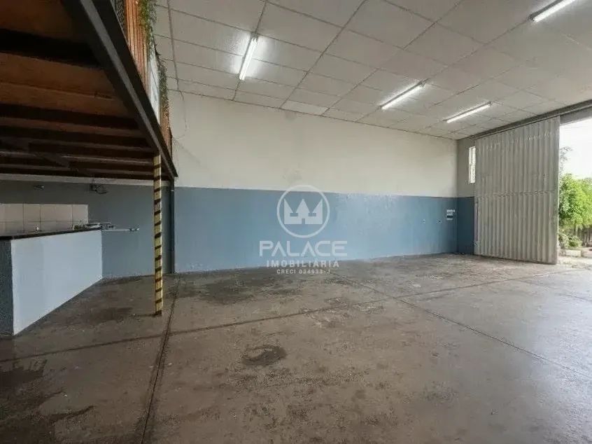 Barracão disponivel para locação/Alto