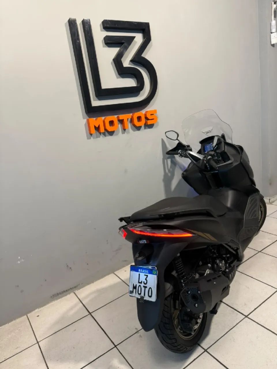 YAMAHA XMAX 300 CONNECTED - Foto 2