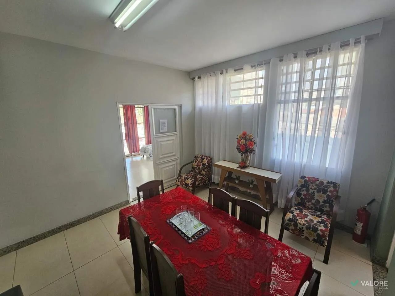 Casa Comercial com 7 Quartos e 4 banheiros à Venda, 468 m ² - Foto 4