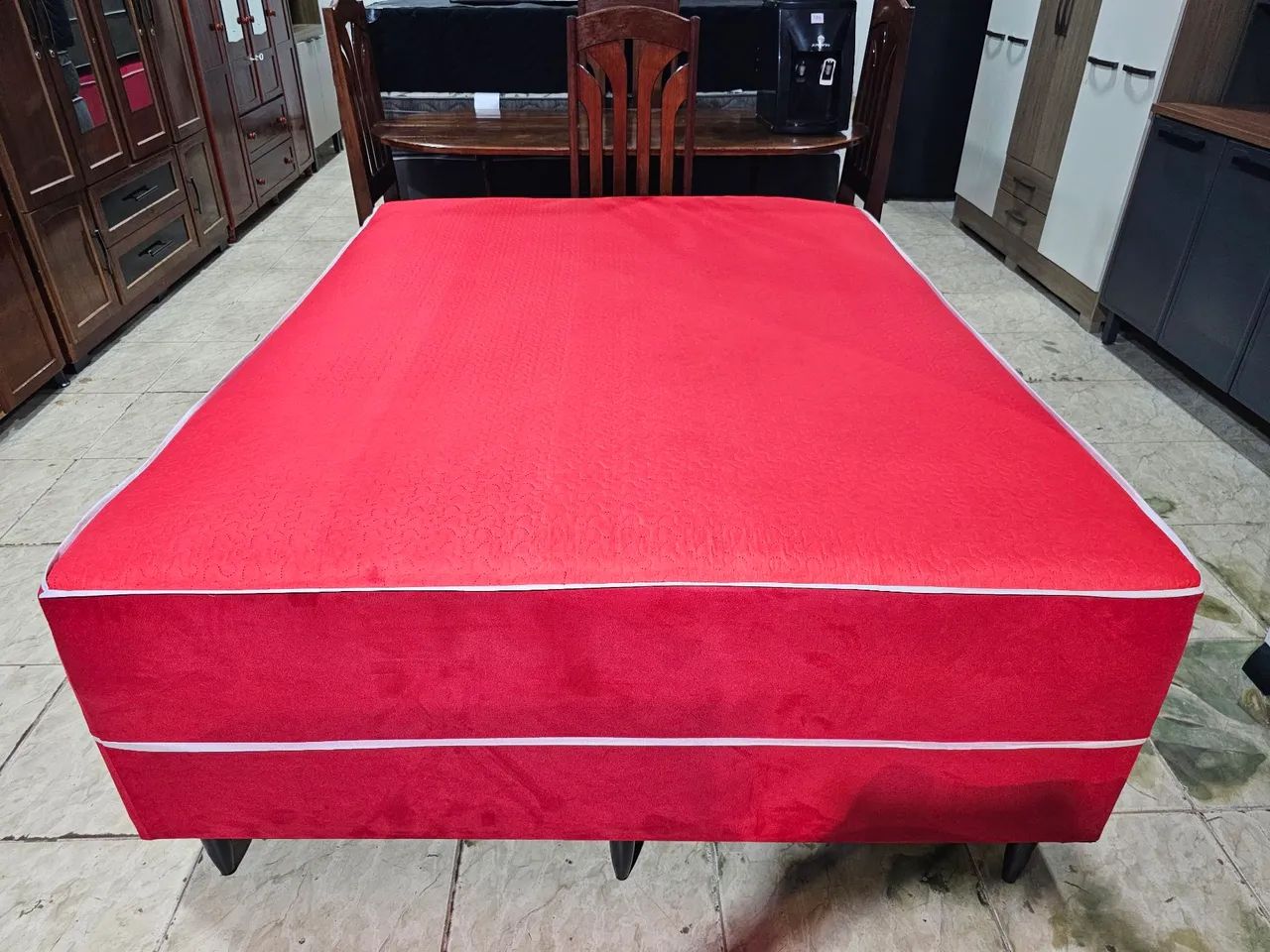 Cama queen unibox nova Mola bonnel