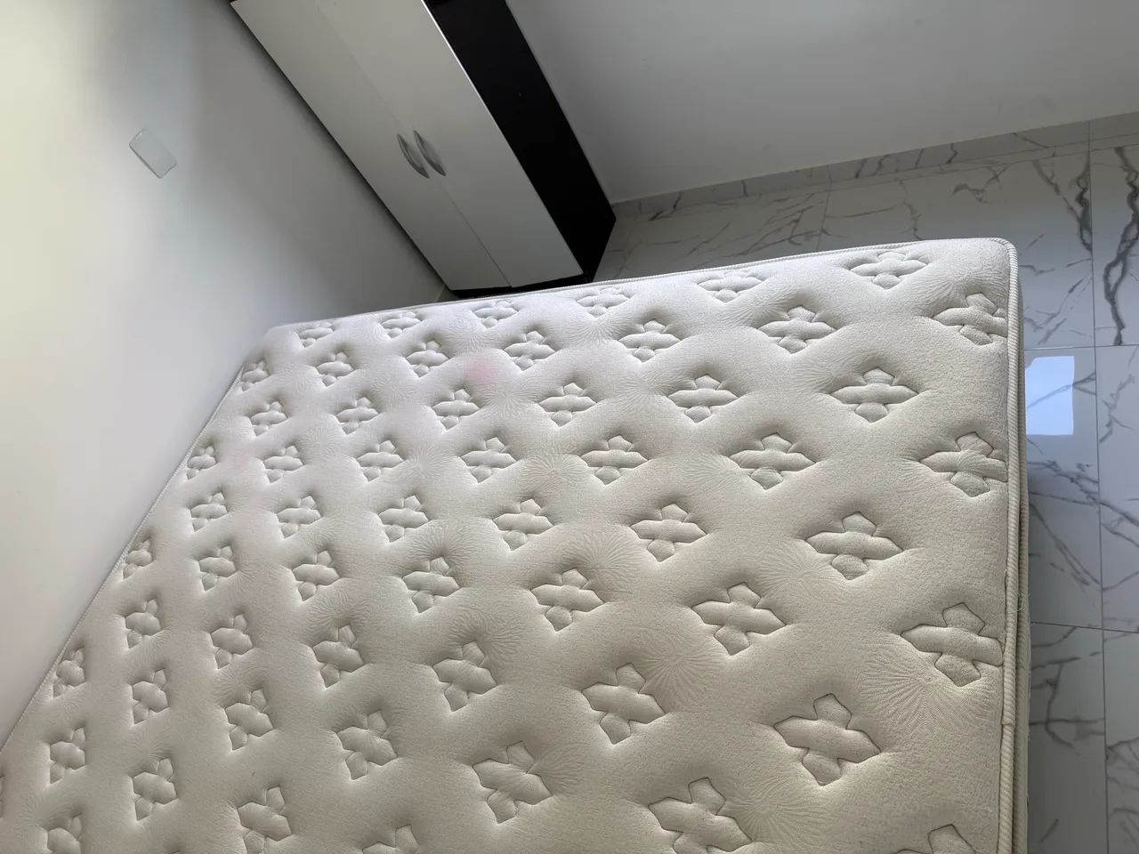 Cama Box Queen Size Umaflex - Ótimo Estado