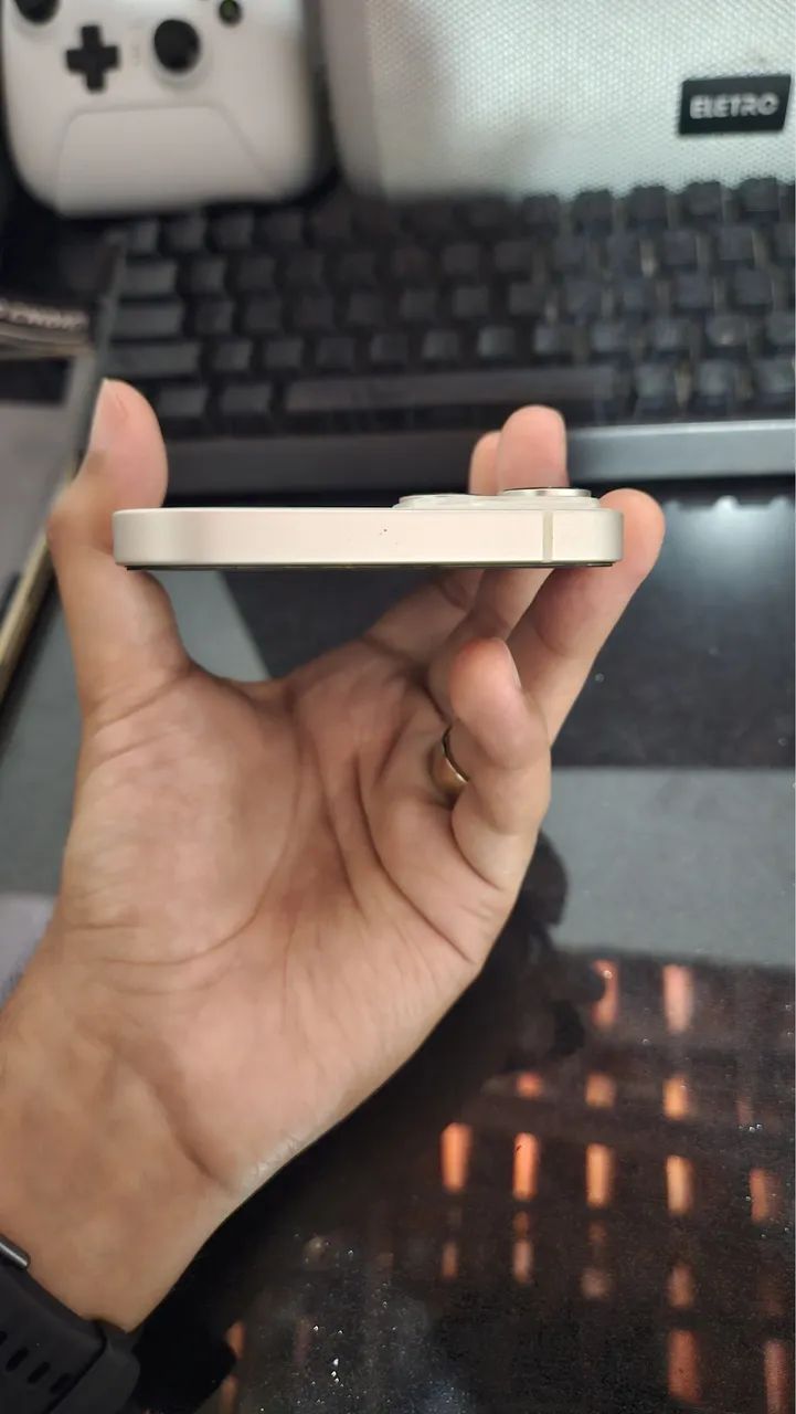 iPhone 14 Plus - 128gb - Estelar (Branco) - Foto 4