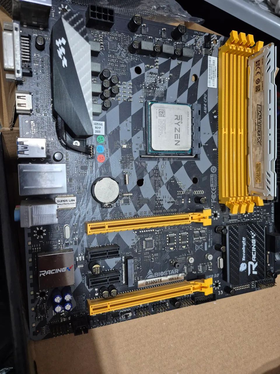 Kit AM4 - Processador Ryzen 2600 + Placa Mãe  + 16GB 3200mhz 