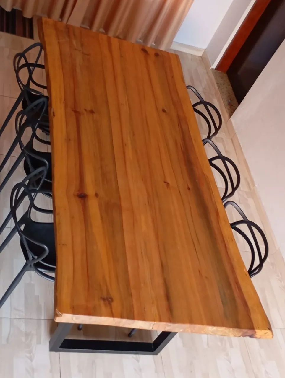 Mesa de jantar 220x100 madeira maciça nova