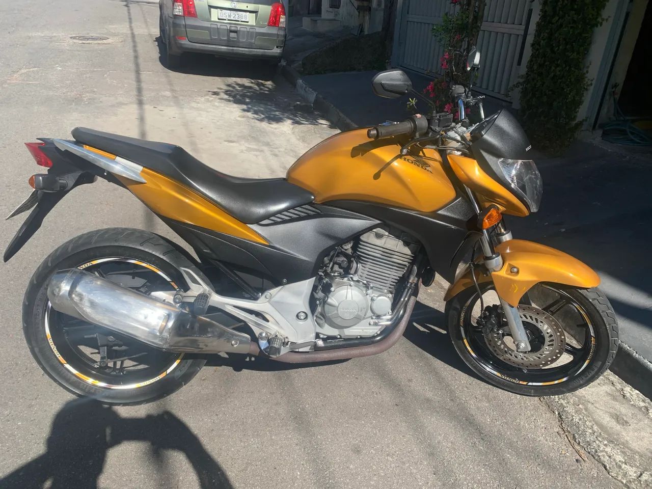 Cb 300  - Foto 2