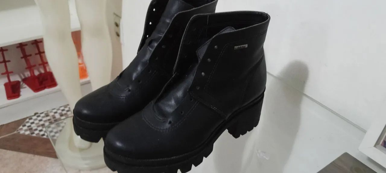 Bota feminina N. 39 - Foto 4