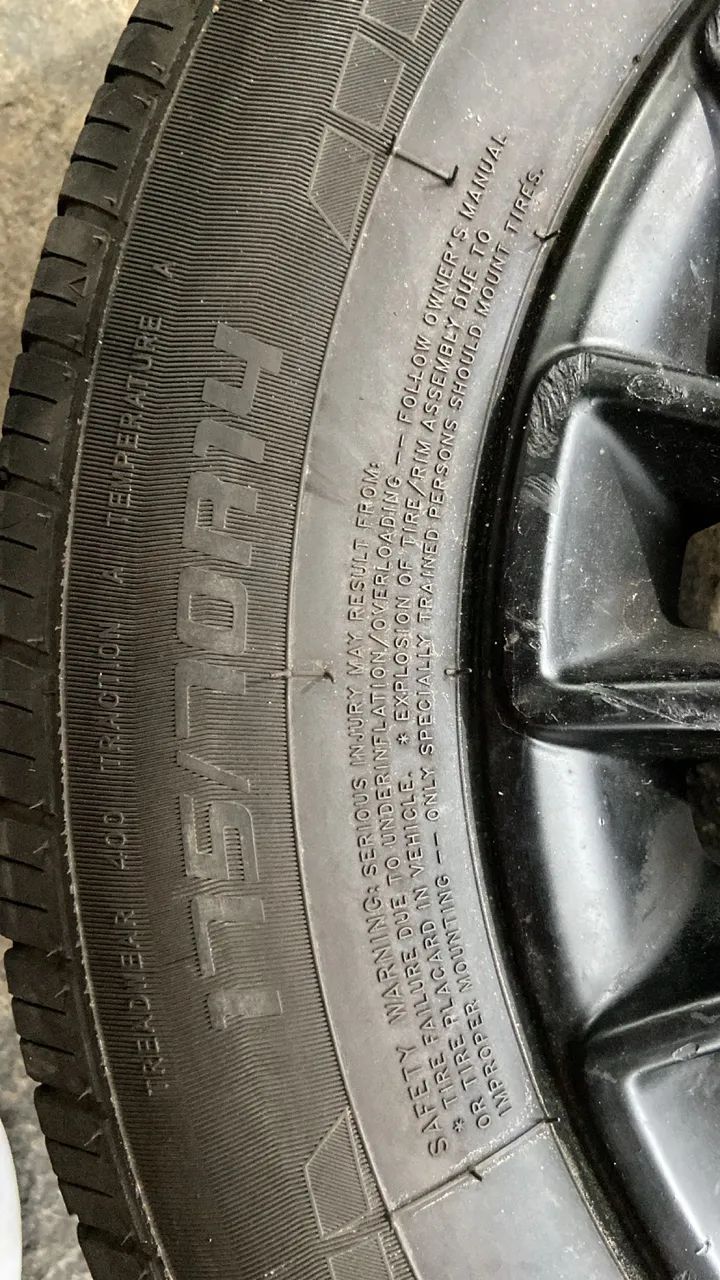 Jogo de rodas aro 14 original Up tsi - Foto 3