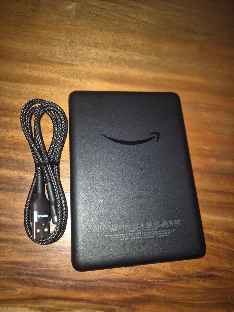 Kindle 10 Geração Funciona Perfeitamente, com Marcas de uso - Foto 5