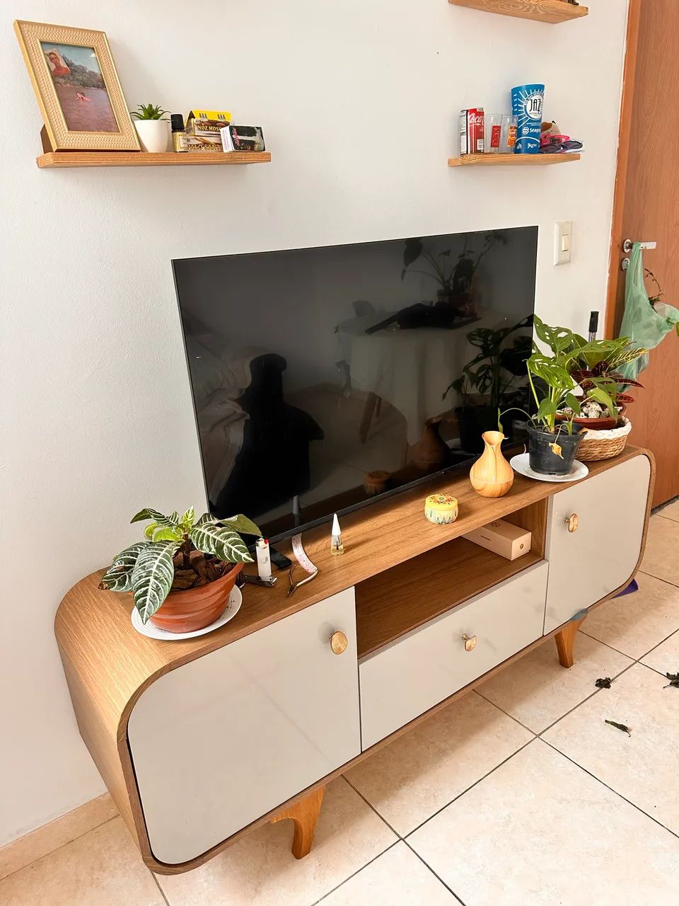 Rack e televisão 