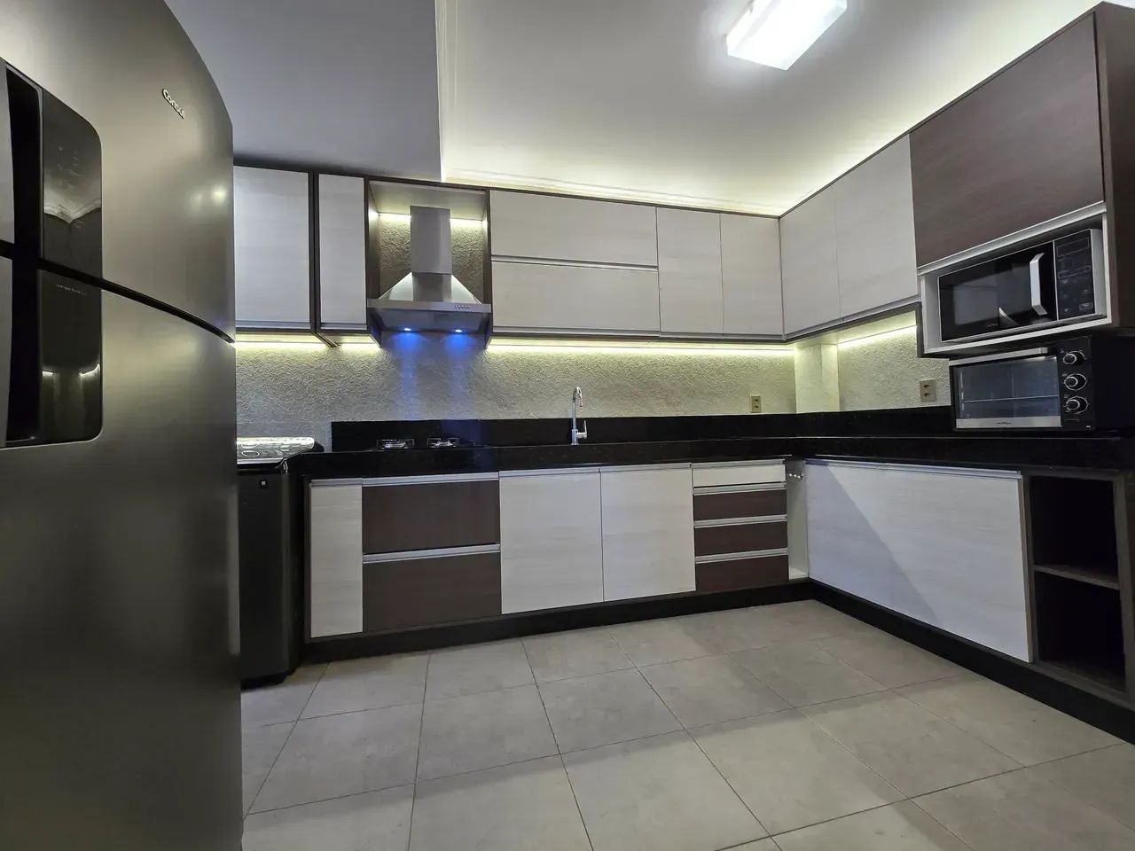 Apartamento para aluguel possui 100 metros quadrados com 2 quartos - Foto 4