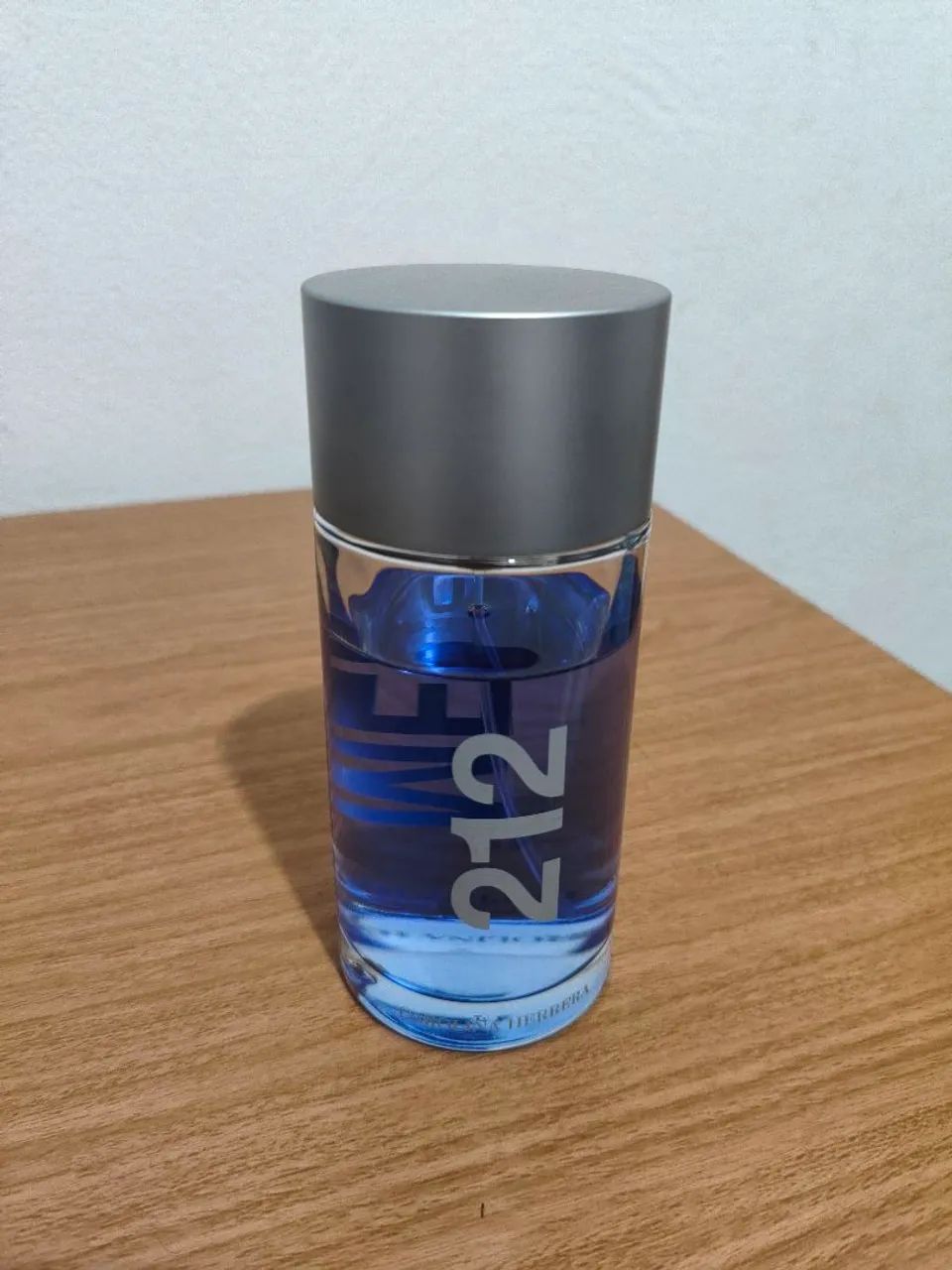 PERFUME 212 NYC MEN 200ML  - Foto 2