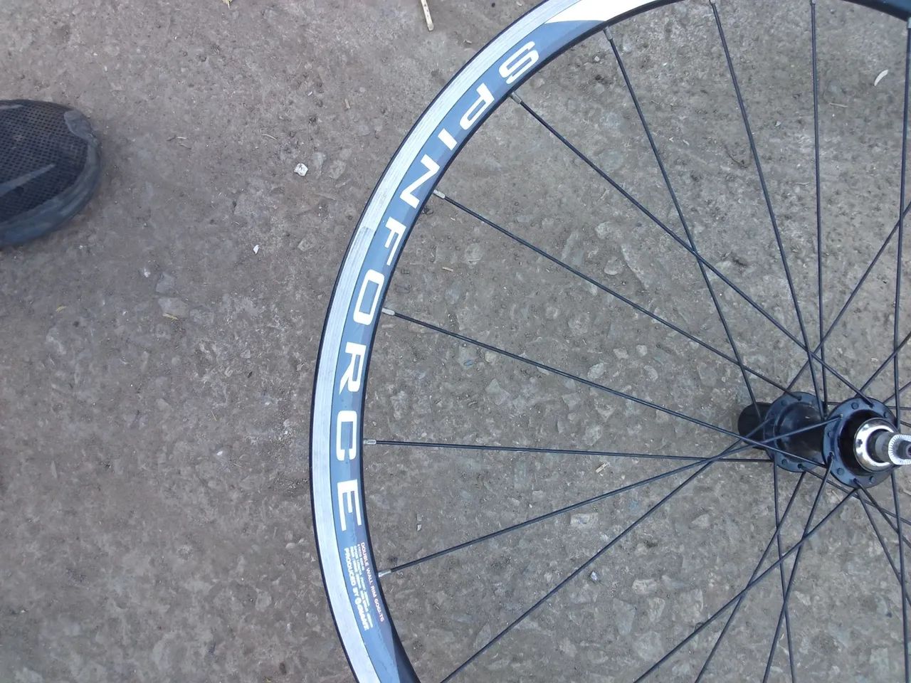Rodas Speed Originais Giant - Par com K7 9 velocidades - Pouco uso - Foto 2