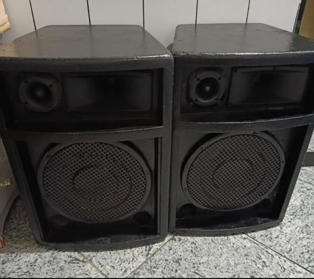 Par de caixa de som acústica 