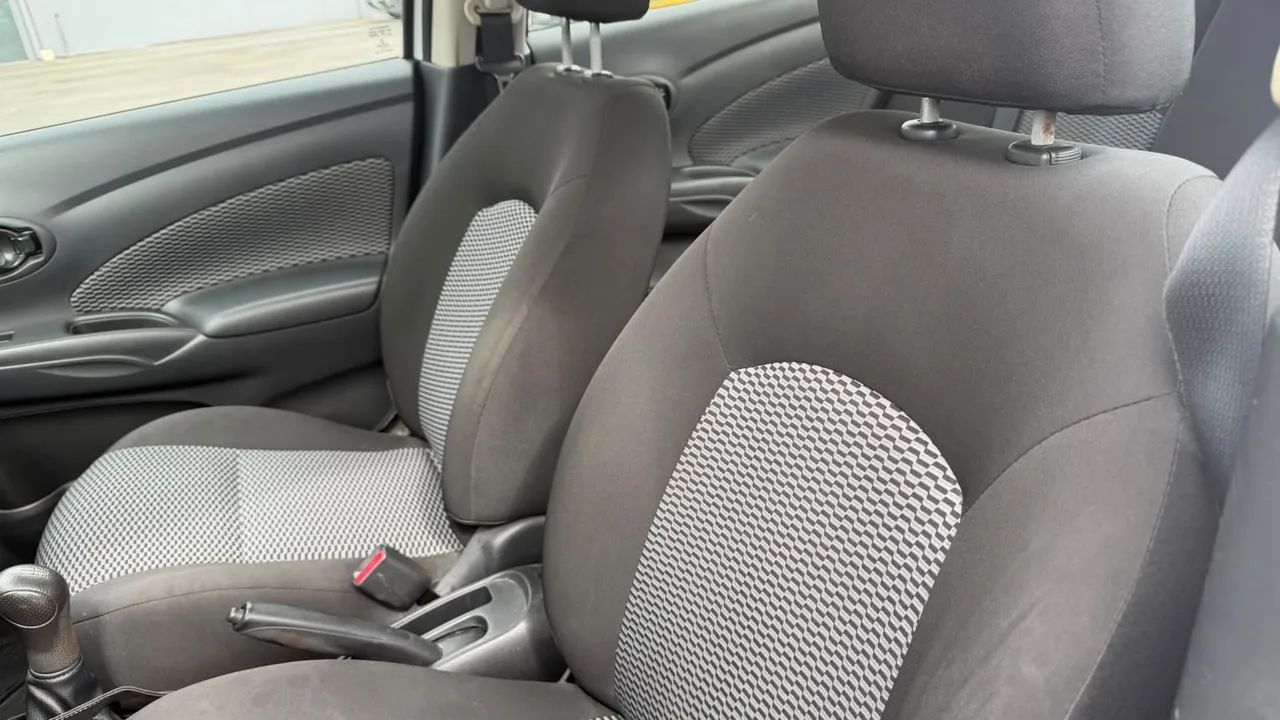 Nissan Versa S 1.0 12V Flexstart 4P Mec. 2017 - Foto 5