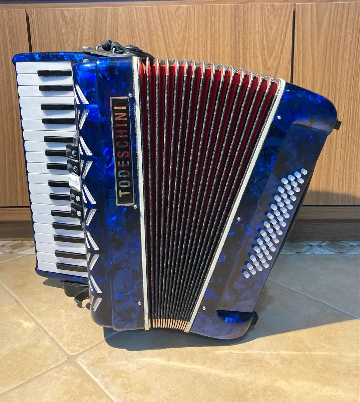 Acordeon Todeschini 48 baixos - Foto 3