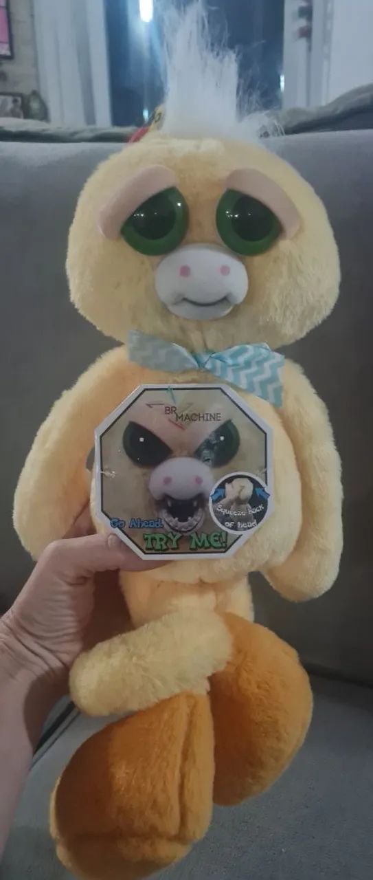 Feisty novidade novo pintinho pernudo