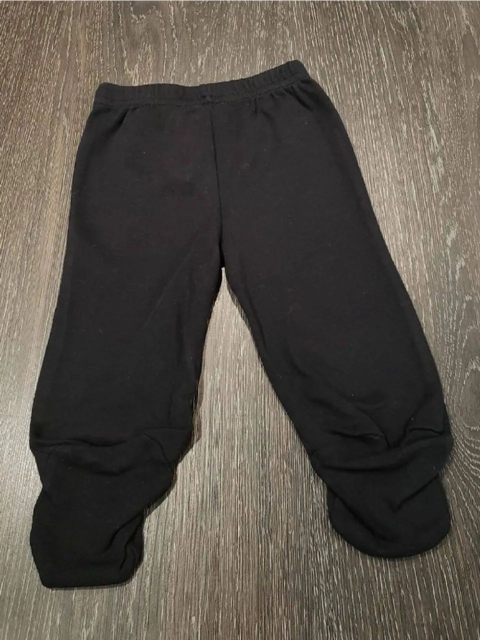 calça para bebê com pezinho preta - Foto 4