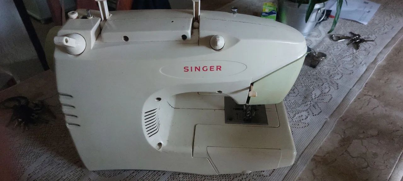 Máquina de costura singer bella - Foto 3