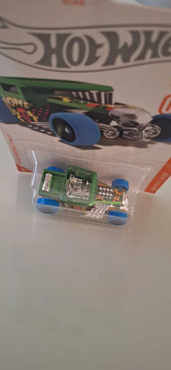 Carrinho Hotwheels Chase ID Bone Shaker - Foto 2