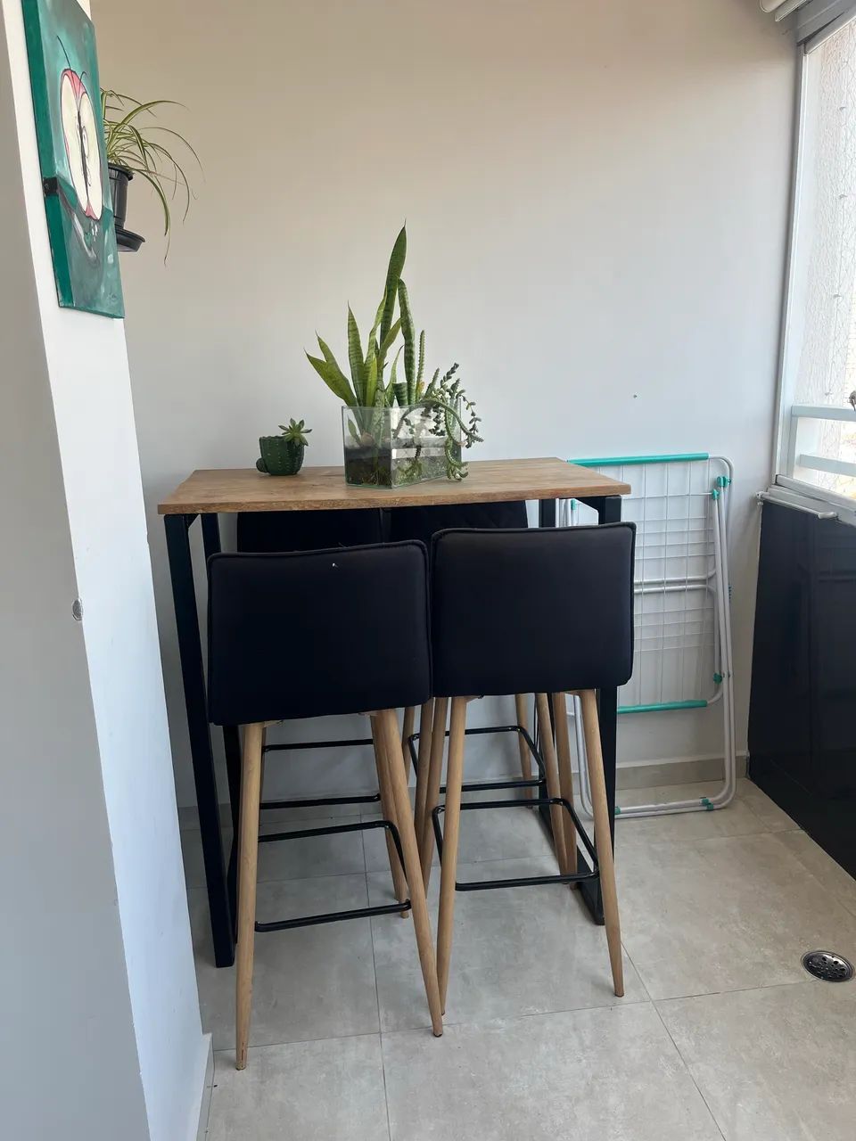 Mesa alta para varanda com 4 banquetas - Foto 3