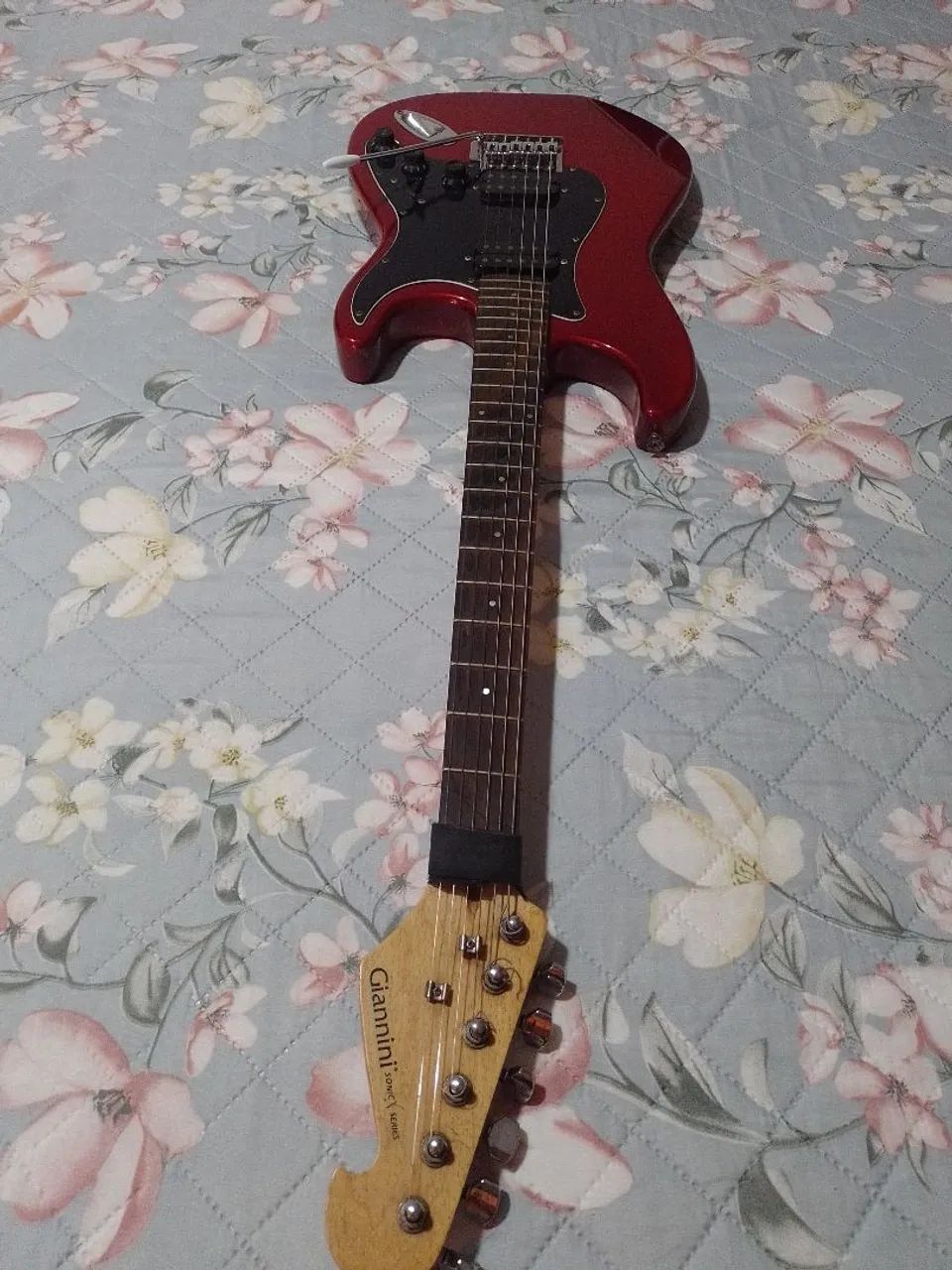 Guitarra Gianini 
