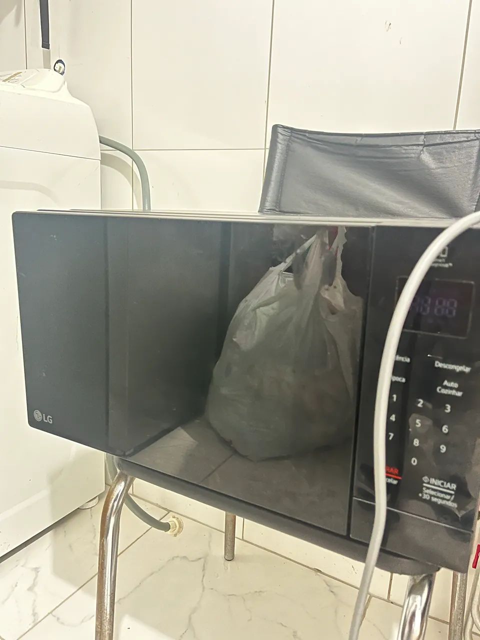 Microondas 30L da LG- Seminovo - Foto 2