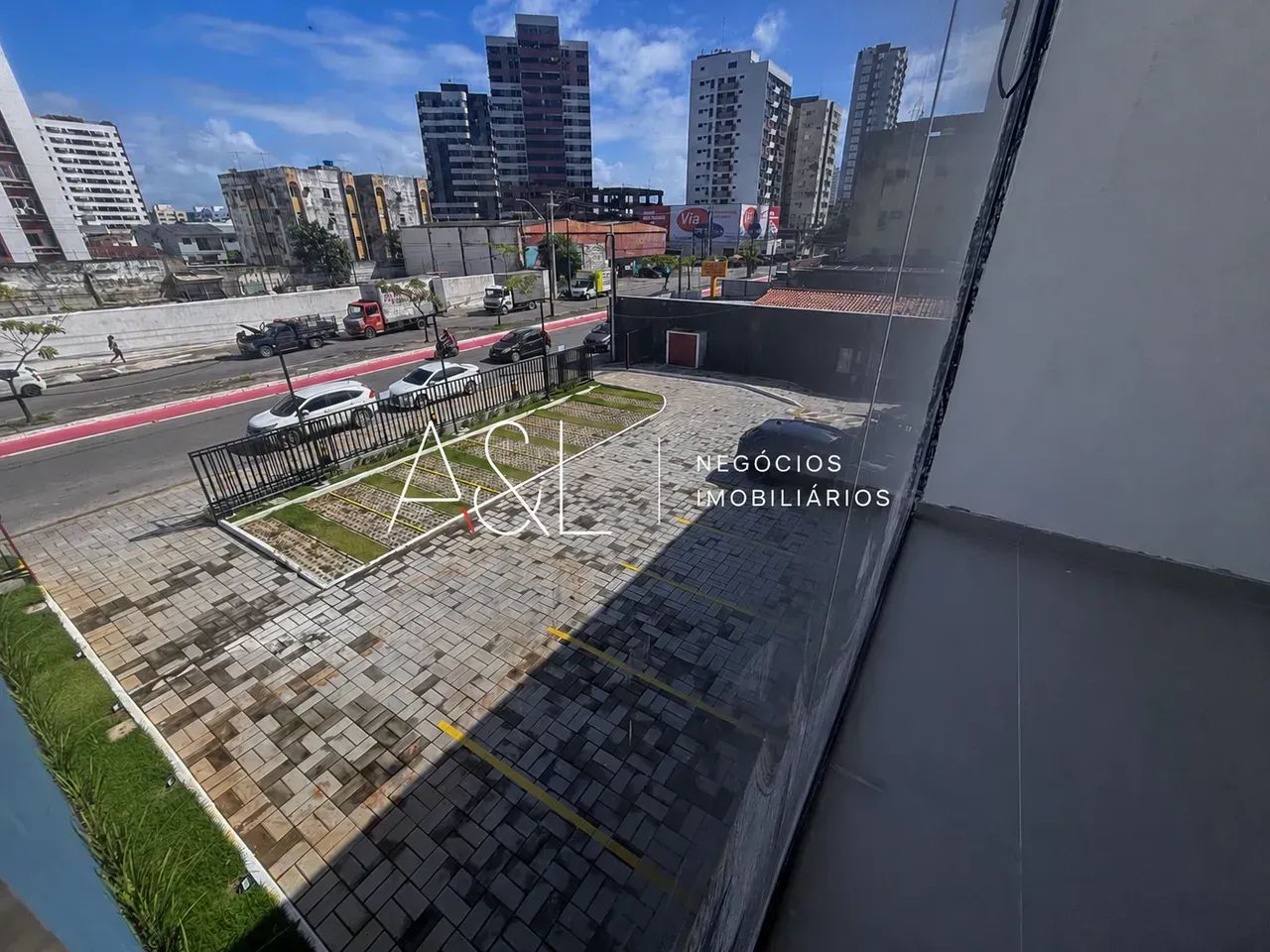 Sala Comercial com 20m2 na Av. Presidente Kennedy, nova galeria recém-lançada.