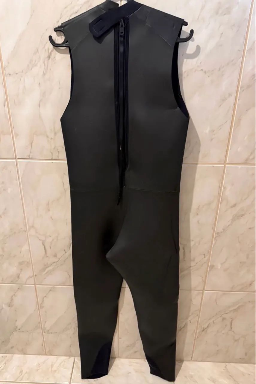 Neoprene Long John sem Manga com Back Zip 3mm Tamanho P - Foto 2