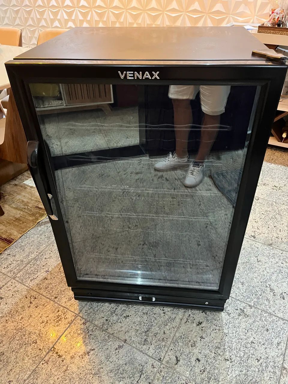 Adega Venax 175L