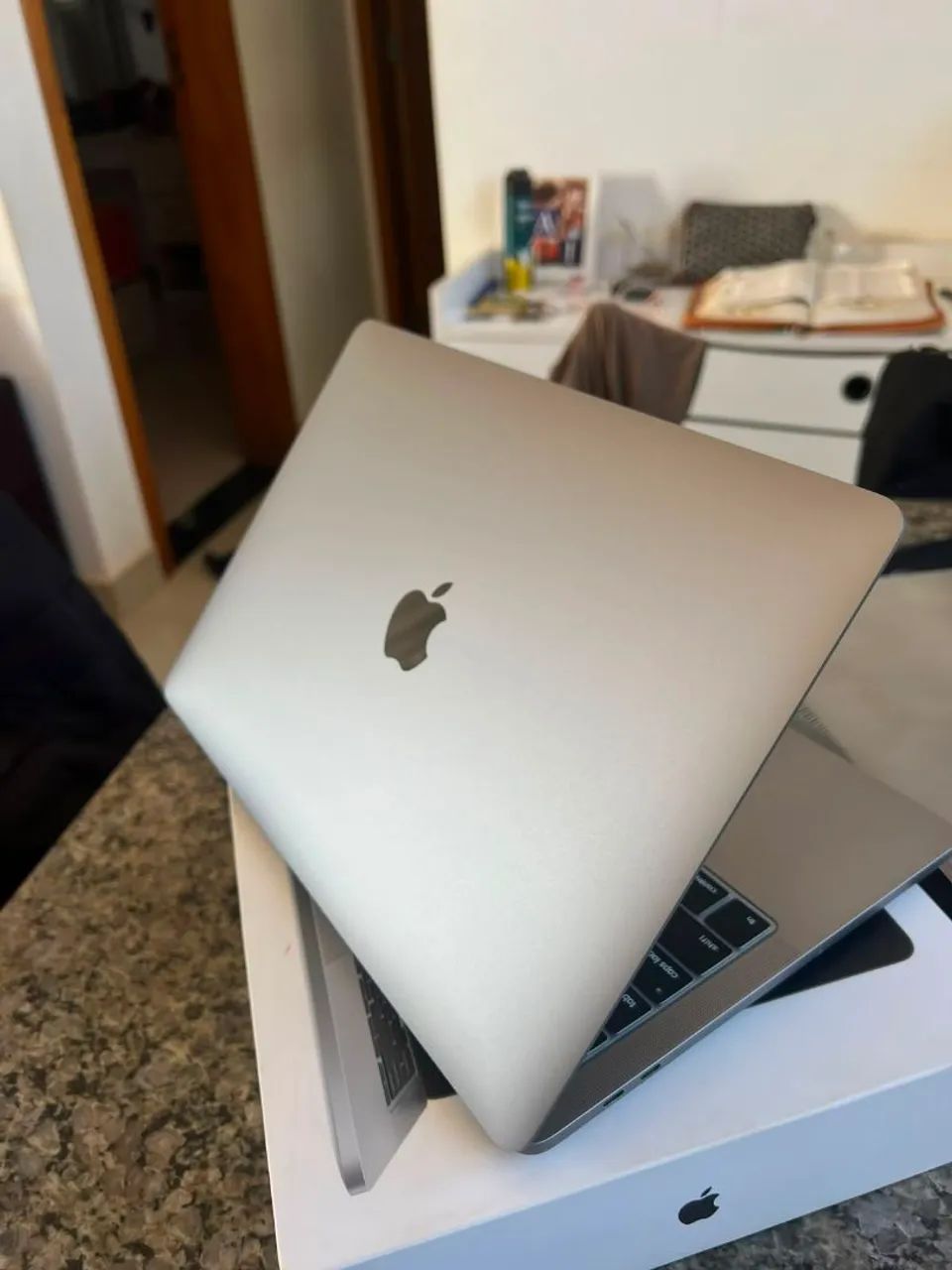 MacBook Pro M1 c/touchbar  - Foto 2