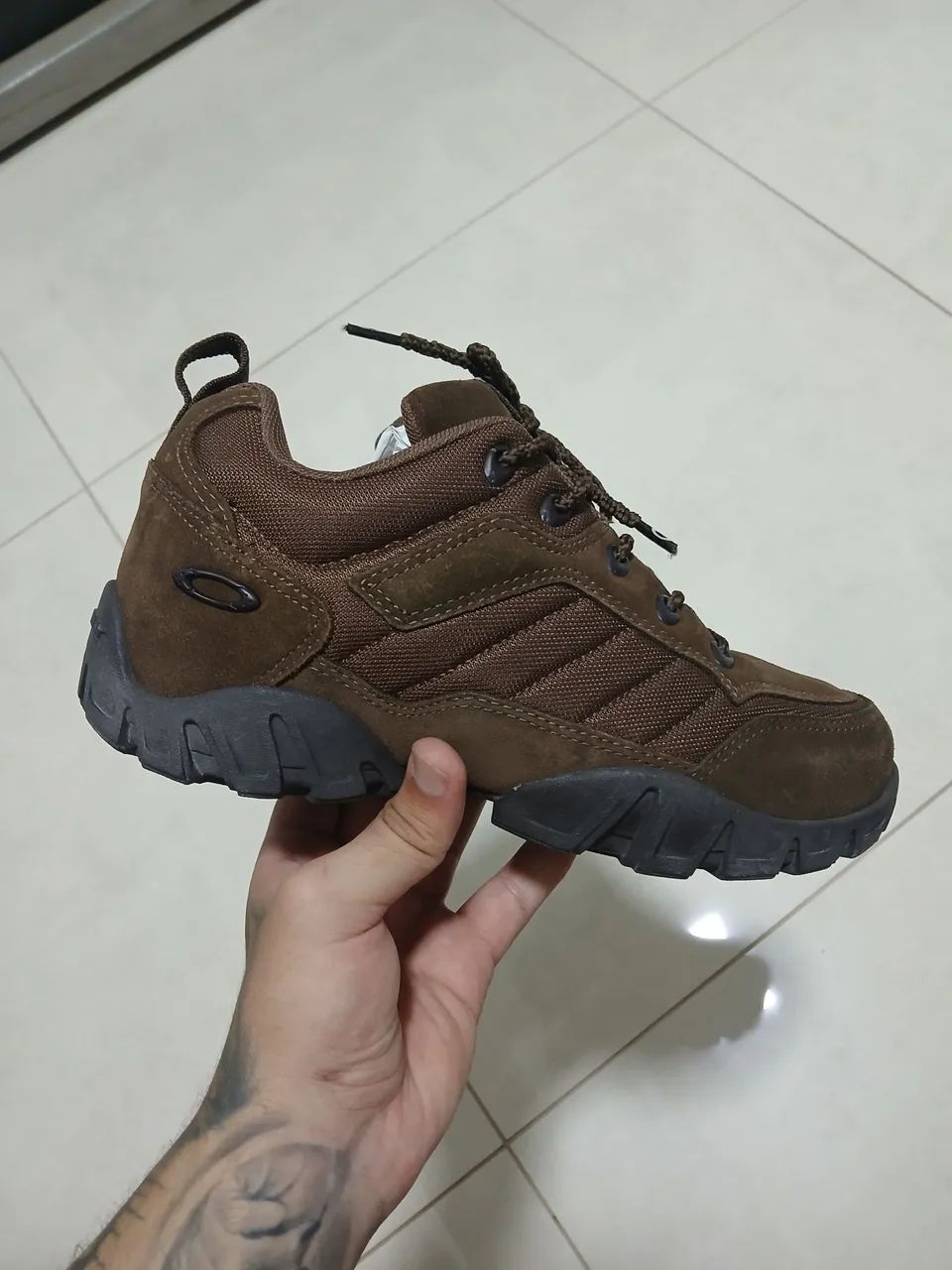 Tênis Oakley original (nunca usado)