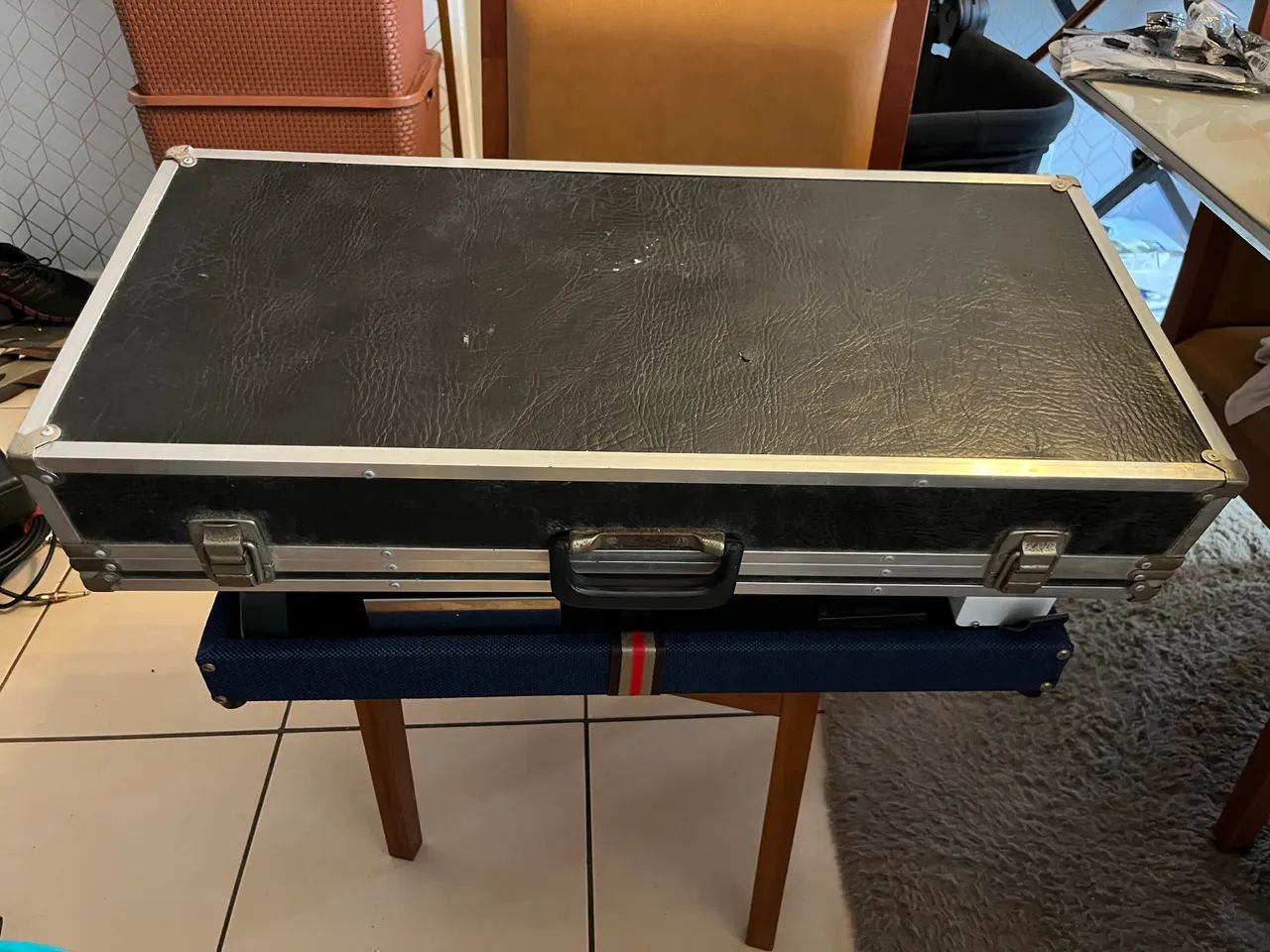 Vendo Hard Case para pedais ou pedaleiras 70cm X 30cm