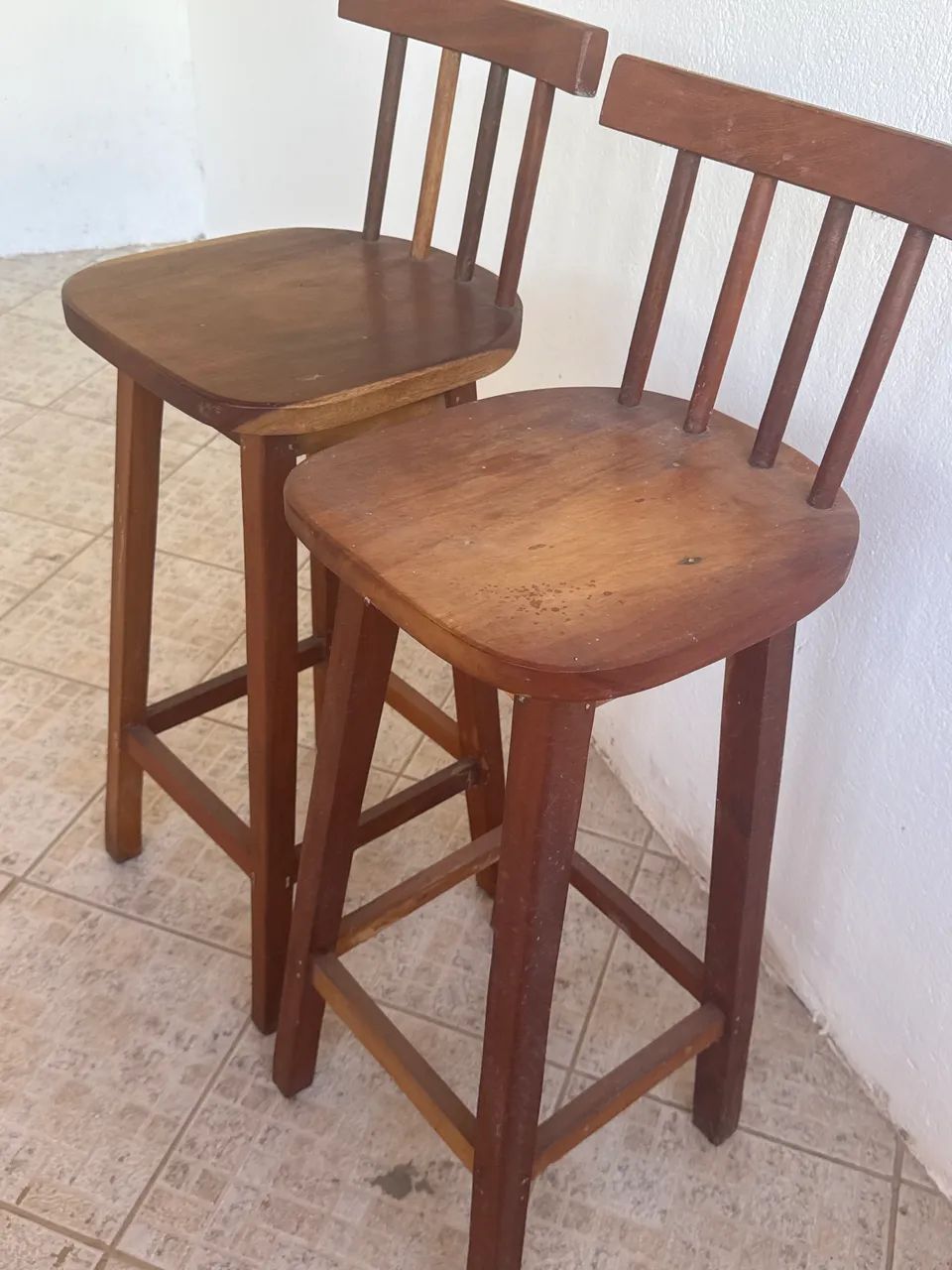 2 Banquetas rústicas de madeira  - Foto 2