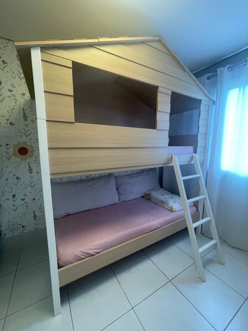 Beliche com Casinha Montessoriano bem conservada