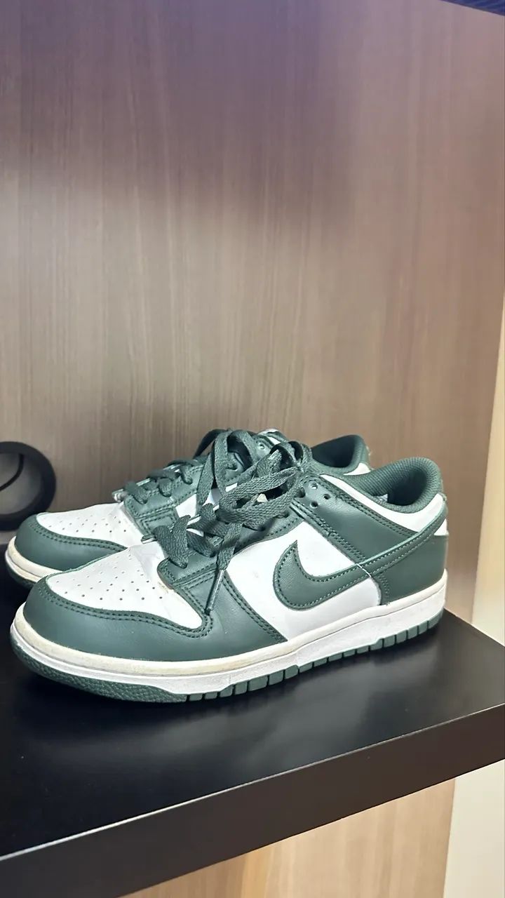 Tênis Nike dunk low verde e branco tam 38 - Foto 2