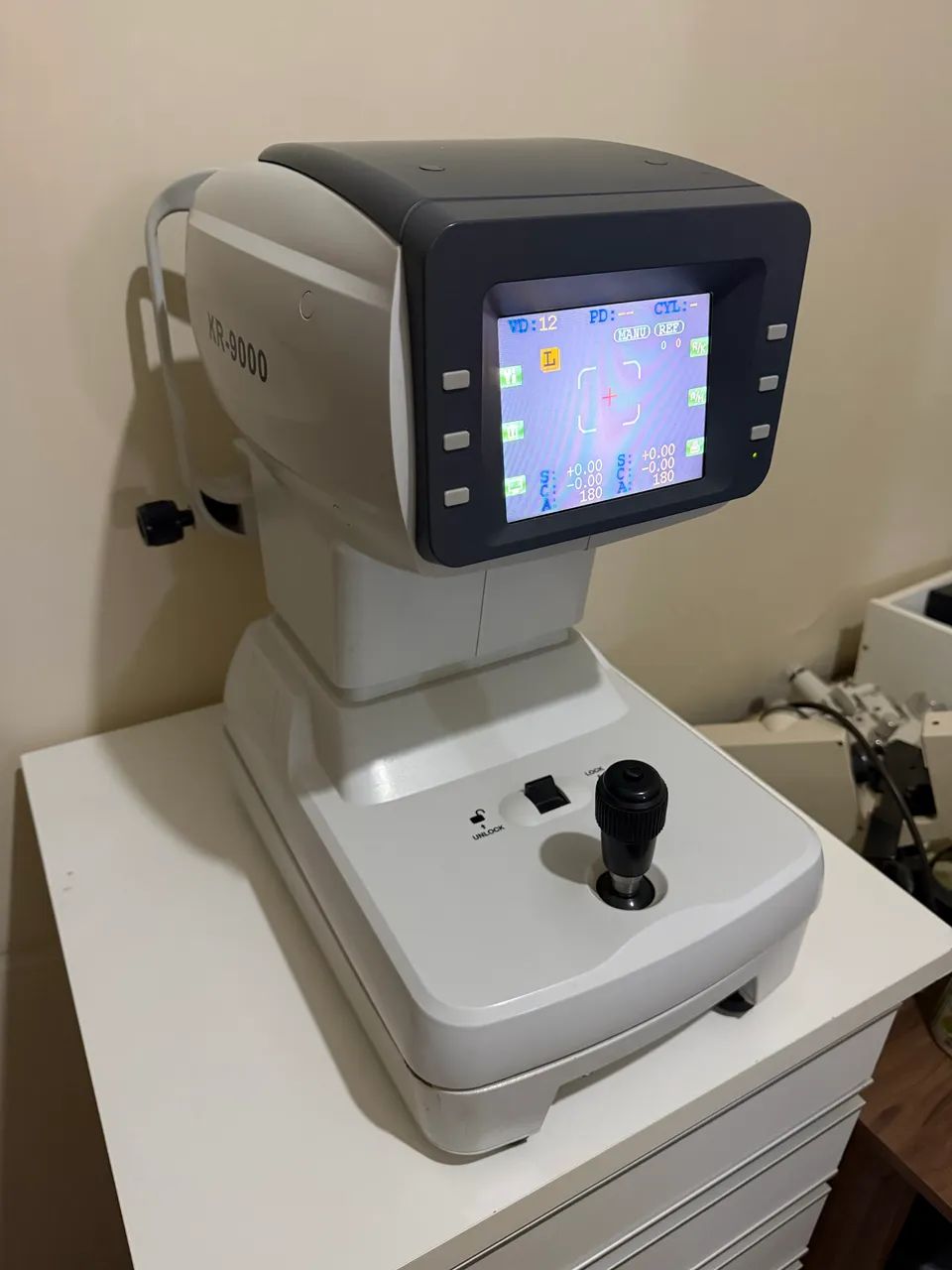 Auto refrator / ceratômetro KR 9000 - Foto 4
