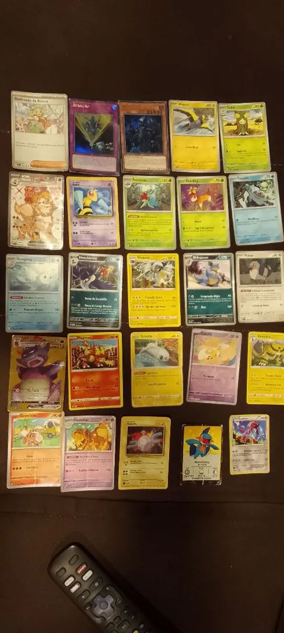 Carta  Pokémon  23 unidades 