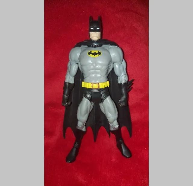 Batman DC Universe Classic Batman