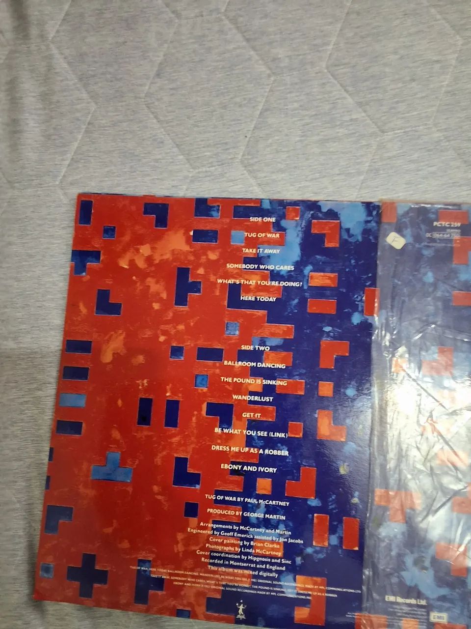 LP PAUL McCartney. TUG OF WAR 1982 - Foto 2