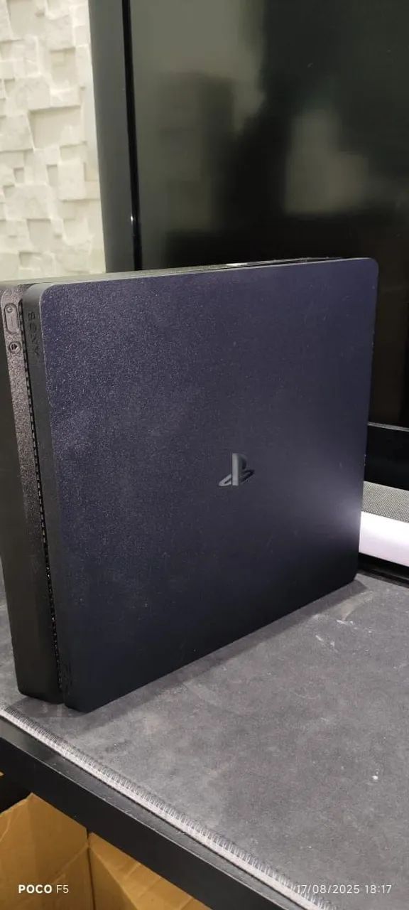 VENDO PS4 SLIM 1 TB - Foto 3