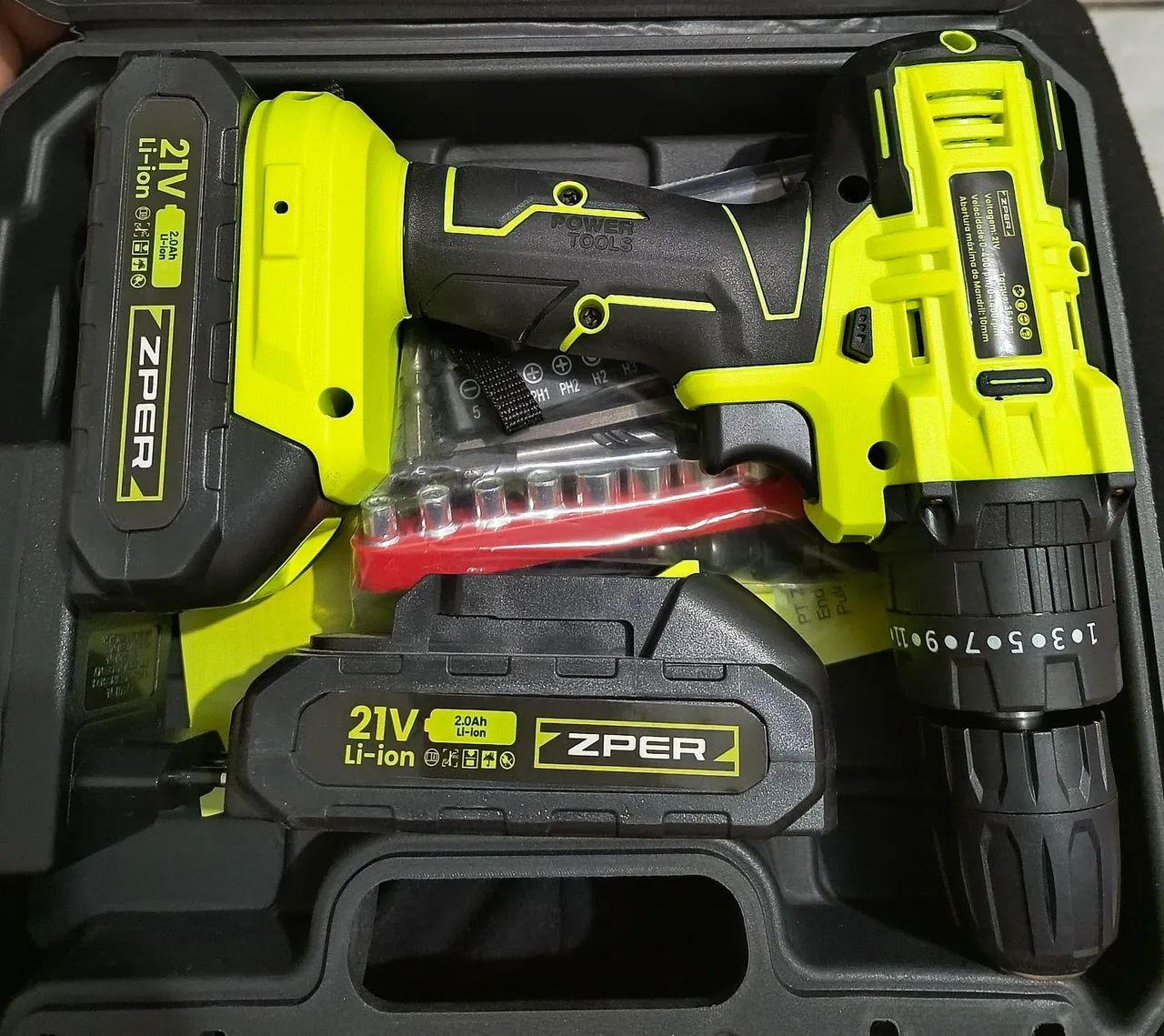 Parafusadeira ZPER 21v 2 bateria nova ( já e menor preço) SO RETIRADA 